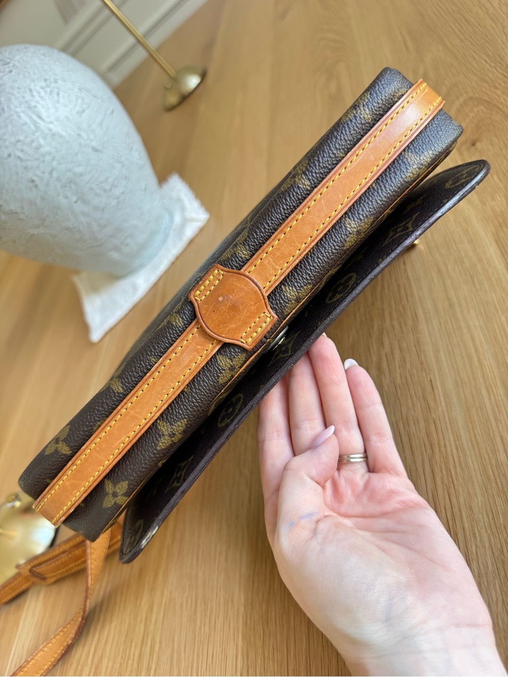✅AUTHENTIC✅LOUIS VUITTON SAINT GERMAIN 27 CROASBODY BAG - Picture 5 of 15